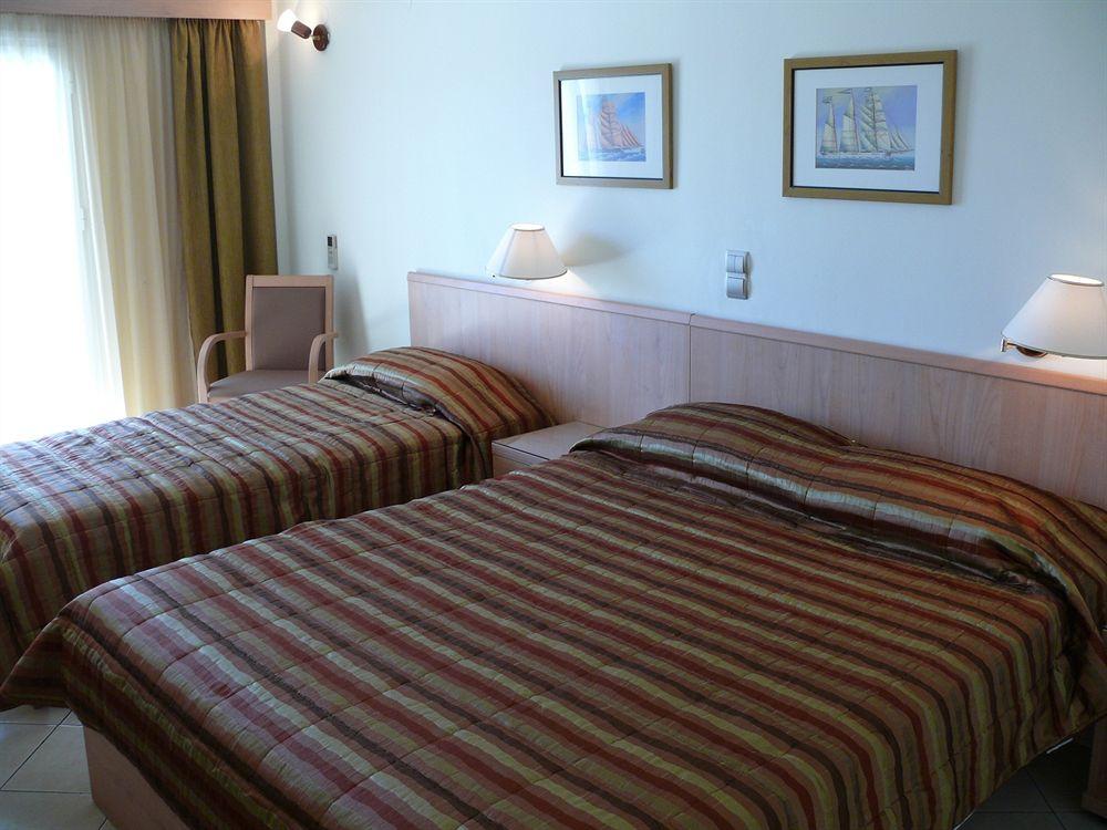 Danae Hotel Aegina ภายนอก รูปภาพ